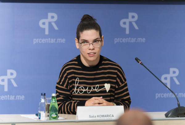 Obraćanje Saše Komarice na Pres konferenciji projekta U kontaktu