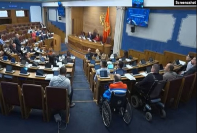 U Skupštini Crne Gore organizovano prvo zasijedanje za osobe sa invaliditetom