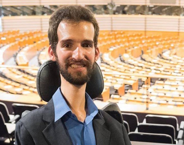 Stilios Kimpuropulos: Identitet političara s invaliditetom utiče da se borim za pravičnost