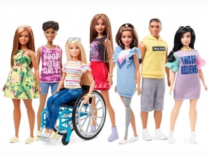 INKLUZIVNE IGRAČKE Mattel predstavio Barbi lutke: korisnicu kolica i lutku s protetičkom nogom