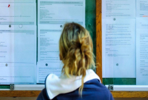 ZABRINJAVAJUĆI PODACI ZAVODA ZA ZAPOŠLJAVANJE PO KOJIMA SE NA NJIHOVOJ EVIDENCIJI NALAZI PREKO 9.000 OSOBA S INVALIDITETOM